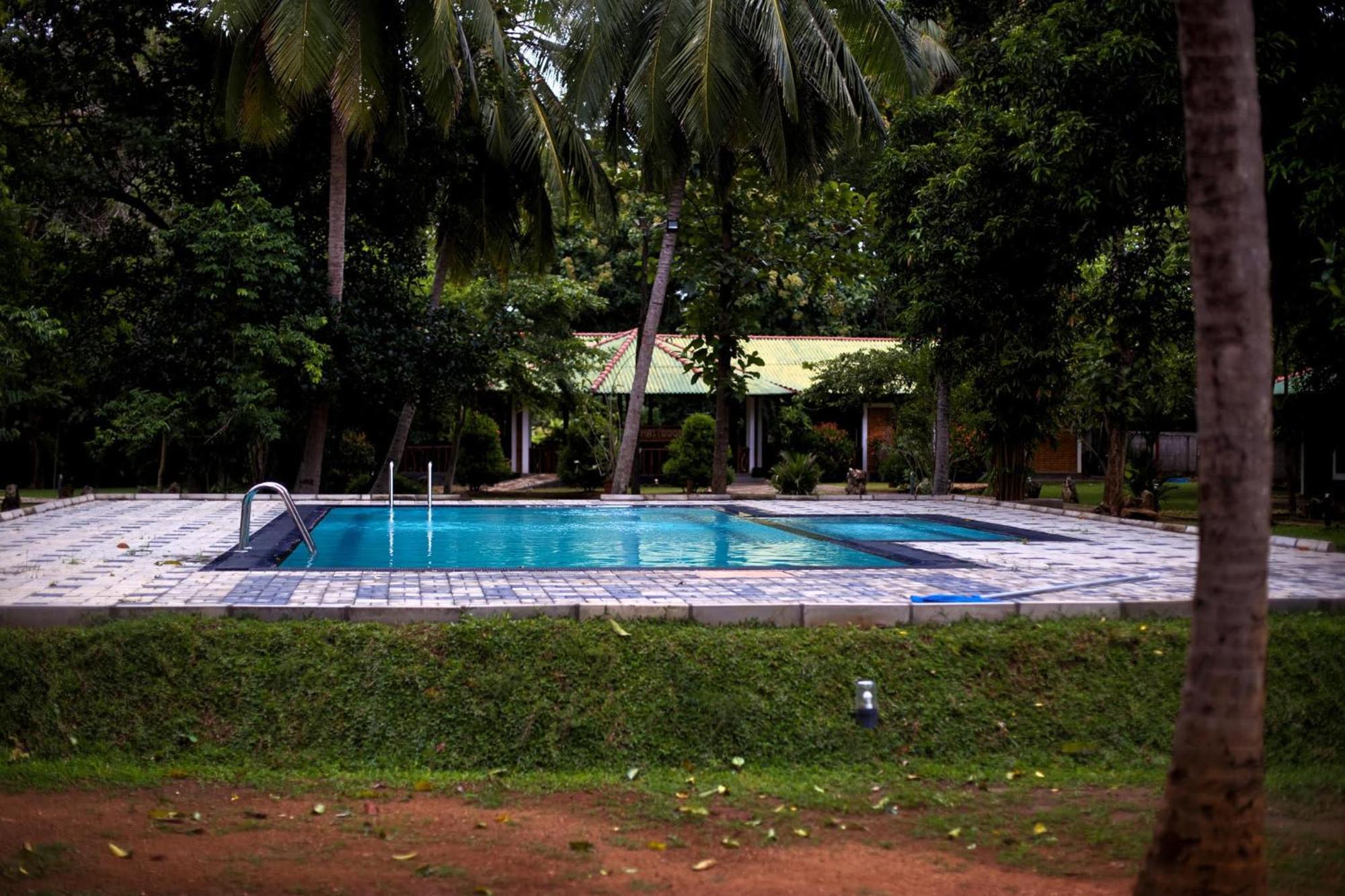 The Mastodon Valley Safari Resort Udawalawe Exterior foto